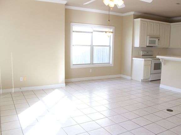 3rd image of 3027 Green Mountain Dr