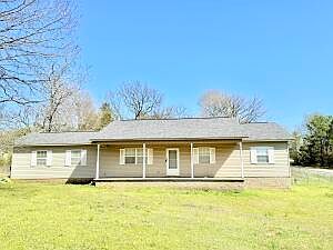 3rd image of 8150 State Highway 124