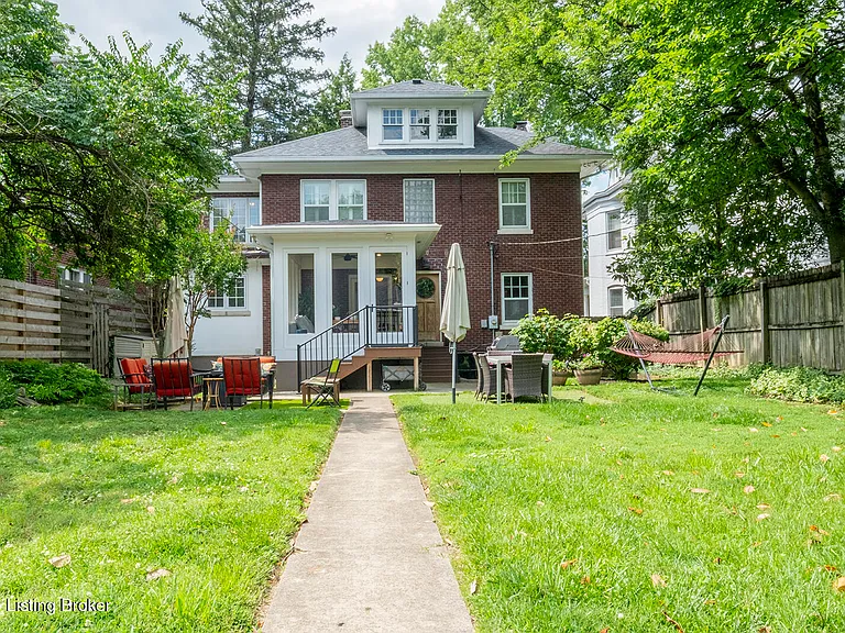 2424 Longest Ave — Photo 34