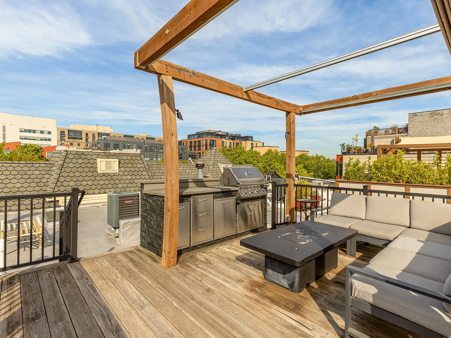 2 bed, 1430 sqft, $5,500 — Photo 2
