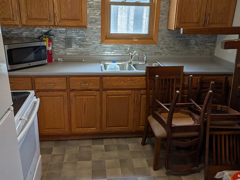 1412 Linn St — Photo 12