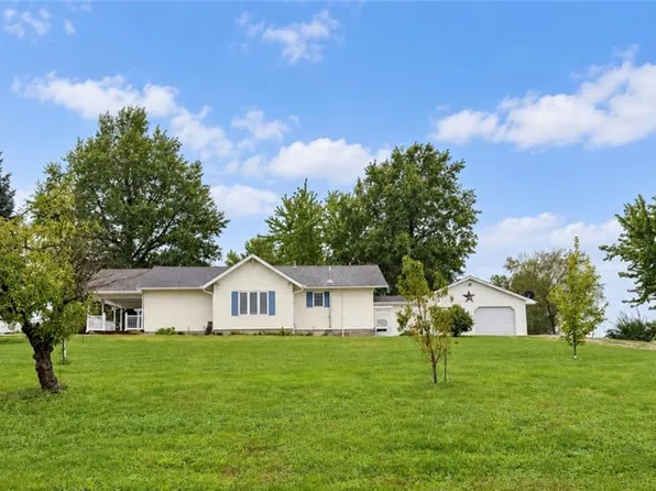 210 Berry St, Conception Junction, MO 64434