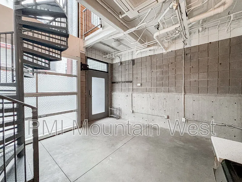 1 bed, 1.0 bath, 348 sqft, $1,395 — Photo 4