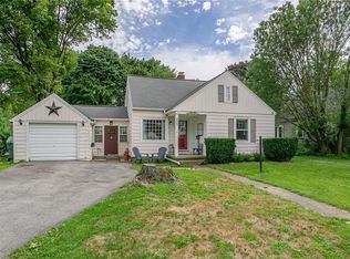 222 Oakwood Rd, Rochester, NY 14616