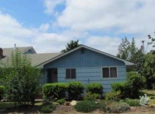 169 SW 3rd Ave, Mill City, OR 97360