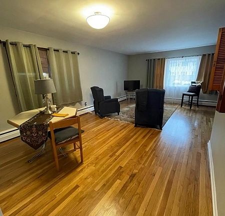 5th image of 16 Gifford Ct Floor 1