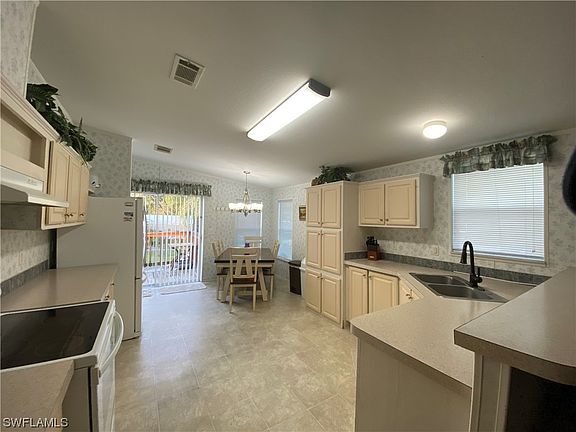 5th image of 8260 Sevigny Dr