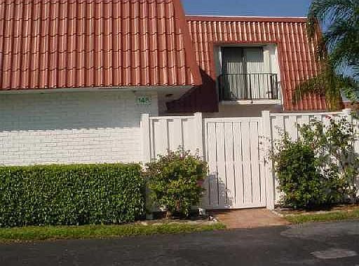4th image of 1425 Harvard Ln