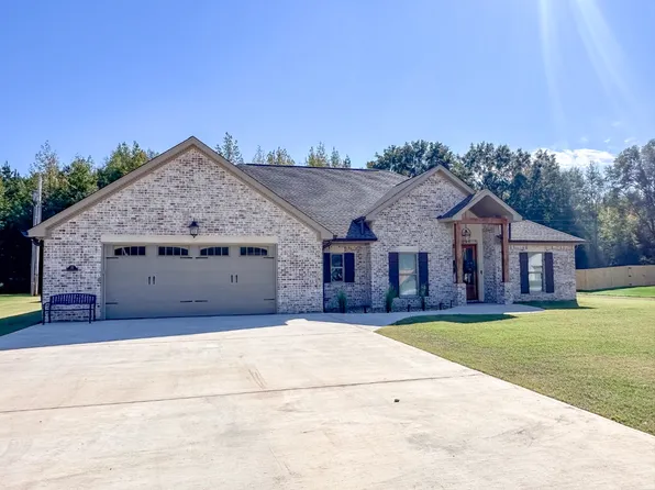 37 N Penny Ln, Caledonia, MS 39740