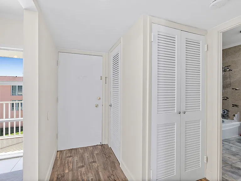 719 S Beach St #314B — Photo 5