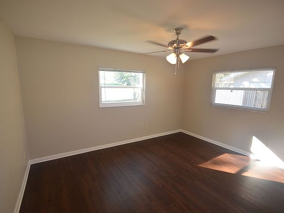 5th image of 6040 Denver St NE