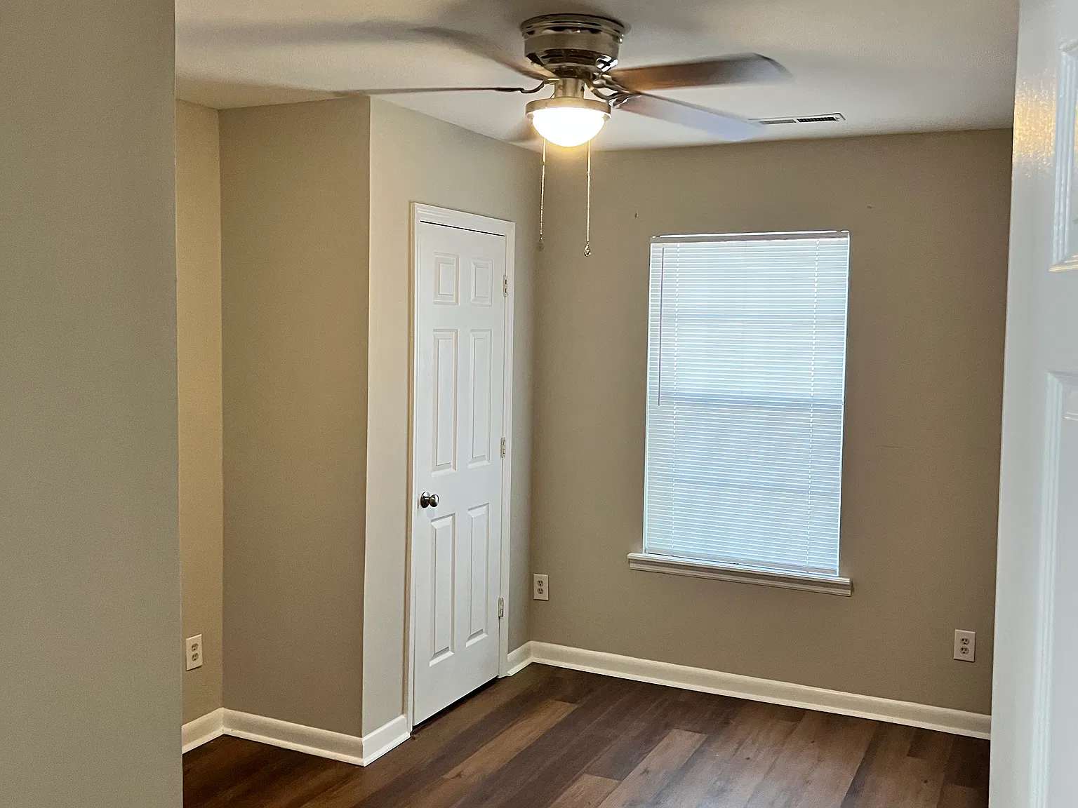3 bed, 1100 sqft, $1,875 — Photo 4