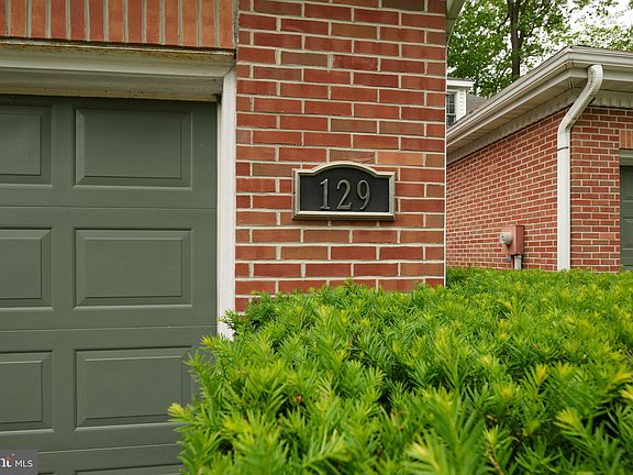 2nd image of 129 Westminster Ct