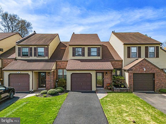 2nd image of 257 Parkview Way