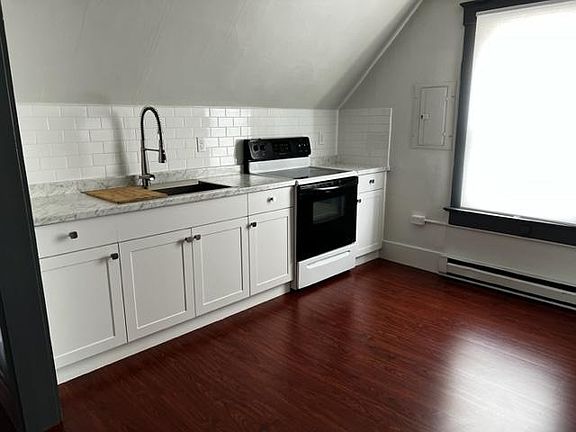5th image of 2923 E Diamond Ave #2