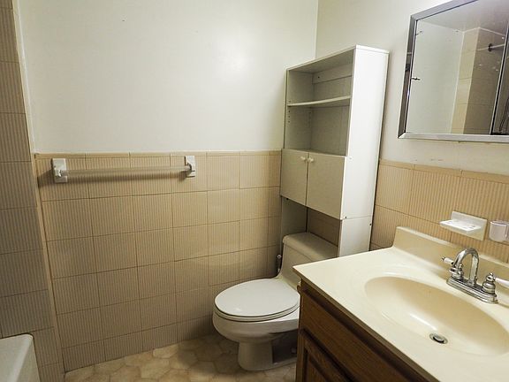 3rd image of 20004 39th Ave #1