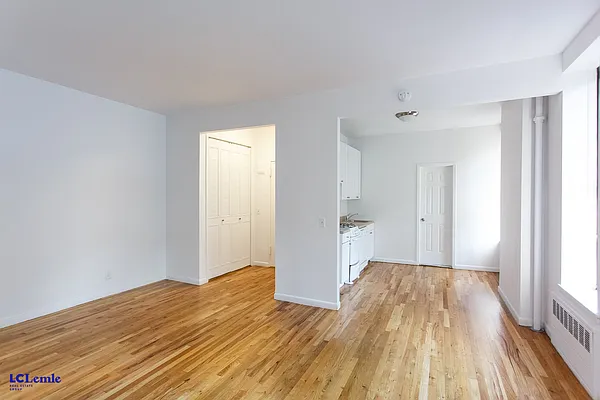 Rented by LC Lemle Real Estate Group | media 13