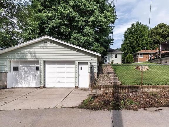 3rd image of 929 9th Ave S
