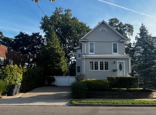 105 Hickory Ave, Bergenfield, NJ 07621