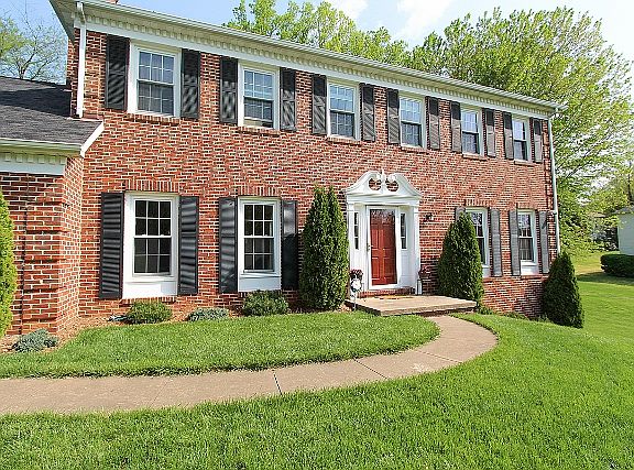 3rd image of 8126 Poplar Grove Dr