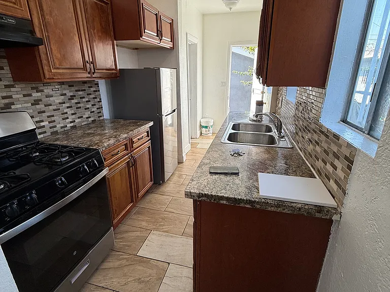 1348 E 23rd St #1 — Photo 5