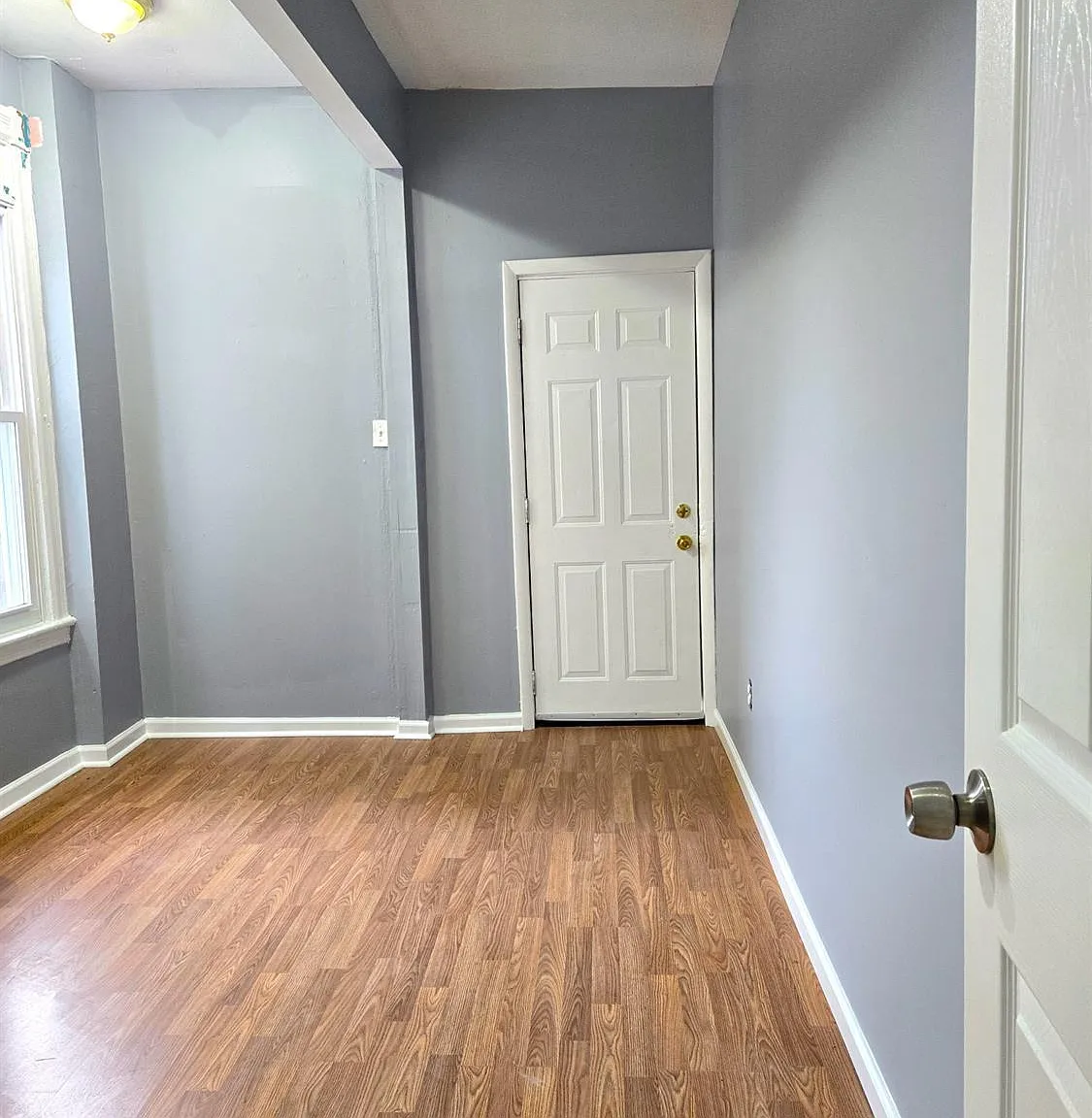 3 bed, 1.0 bath, 1763 sqft, $2,500 — Photo 2