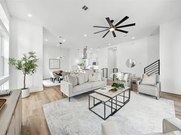 1913 Hoskins Dr #E, Houston, TX 77080