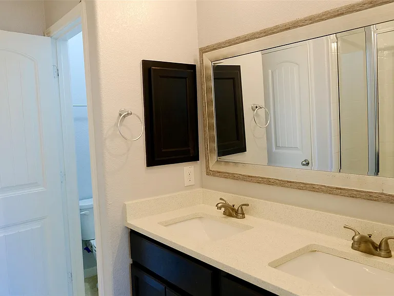 2880 Donnell Dr #801 — Photo 10