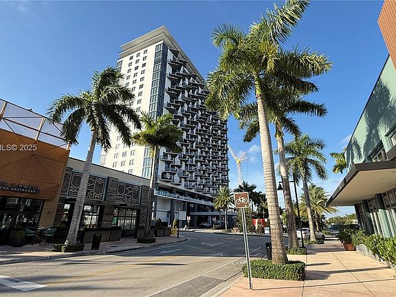 3rd image of 5300 Paseo Dr #1510