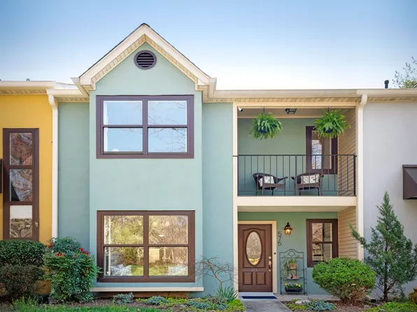 575 Millstone Ct, Charlottesville, VA 22901