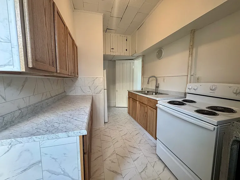 301 E Burlington Ave #1 — Photo 3