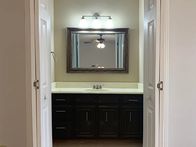 408 Ironton Ave — Photo 6