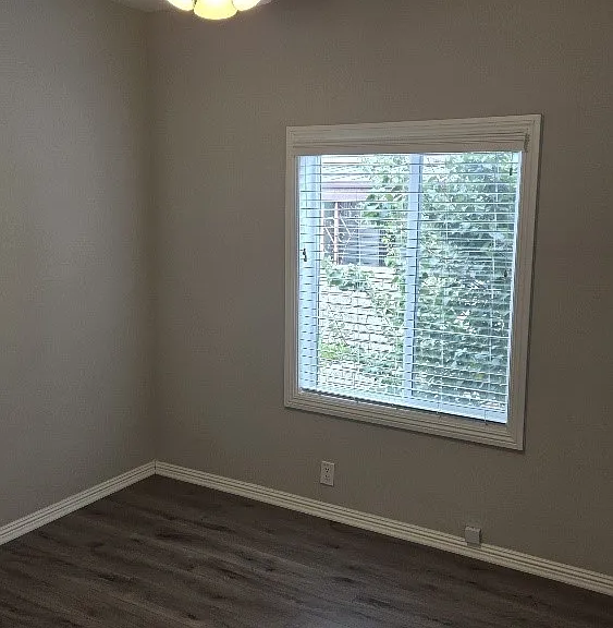 1361 Shadowglen Way — Photo 12