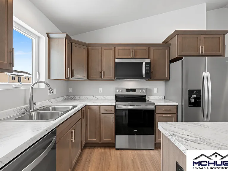1717 Freeman Dr — Photo 2