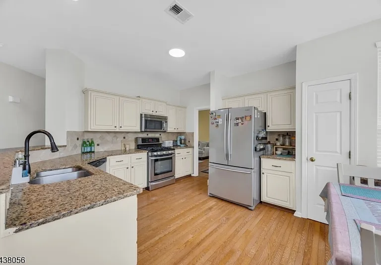 9 Hannah Ct — Photo 10