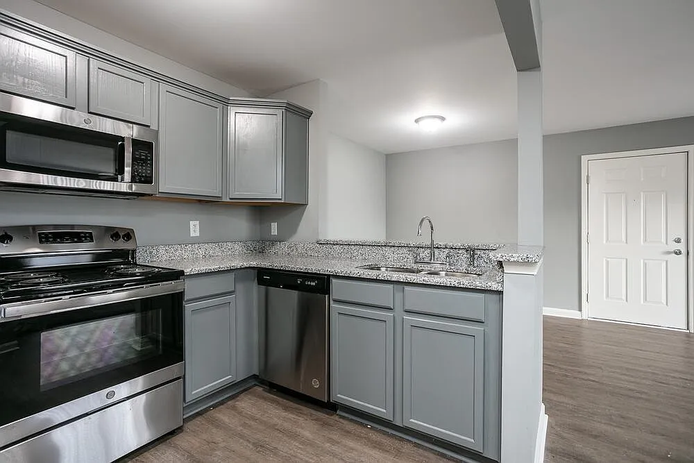 Polo Springs Apartments — Photo 1