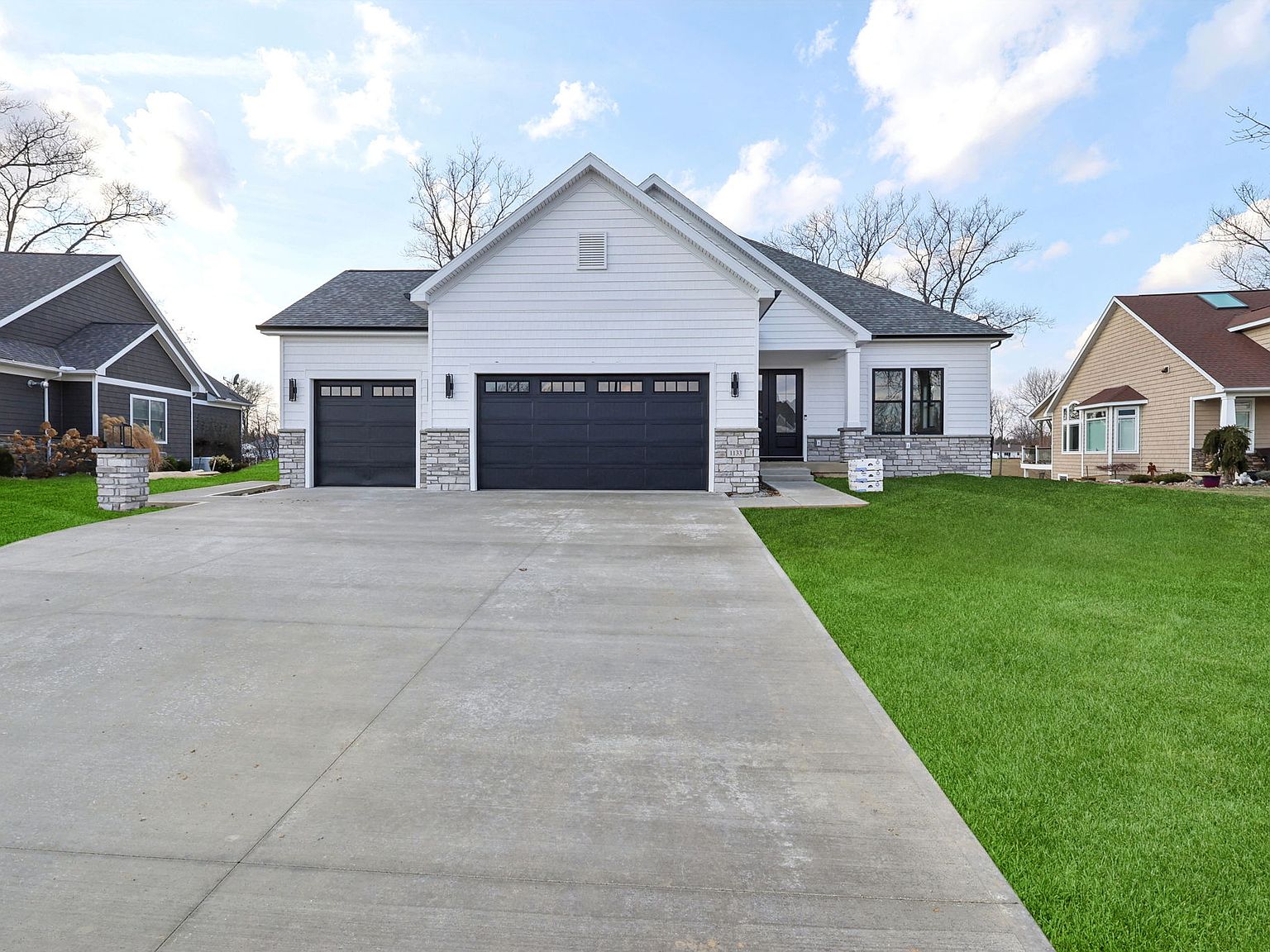 Lot 71 Rear Kitchen/ Middle Kitchen Plan, Two Rivers Estates, Huron, OH ...