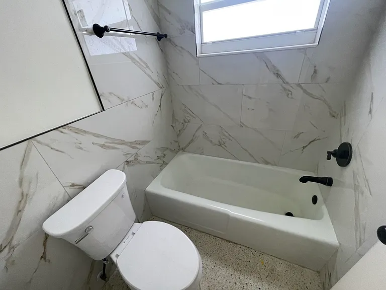 2220 N 19th Ave #6 — Photo 7