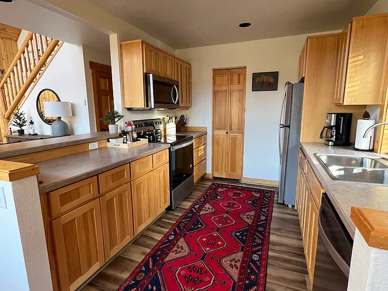 Fully Stocked Kitchen