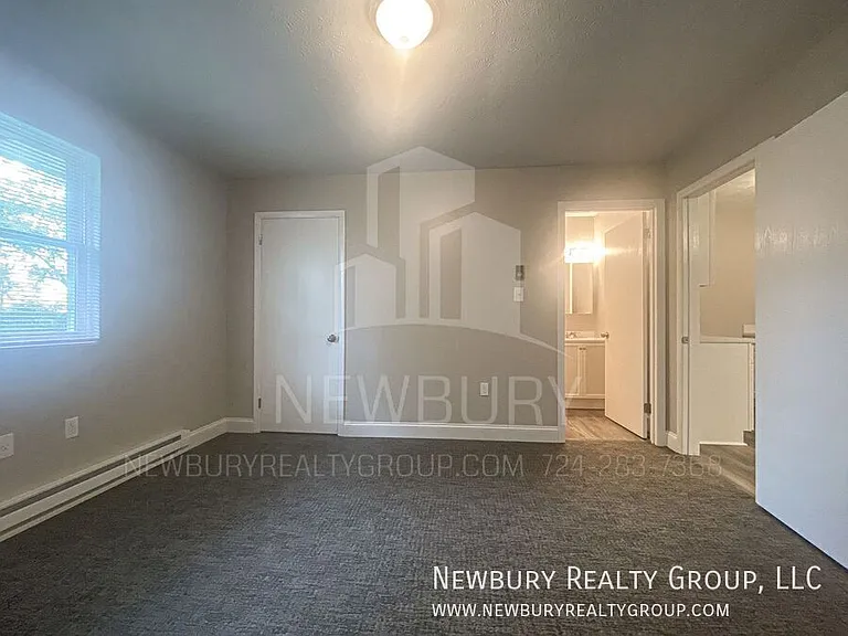 49 Sunbury Est — Photo 17