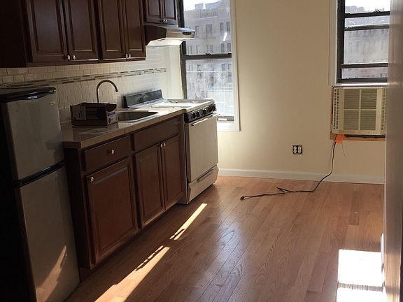 2nd image of 341 Union Ave APT 10