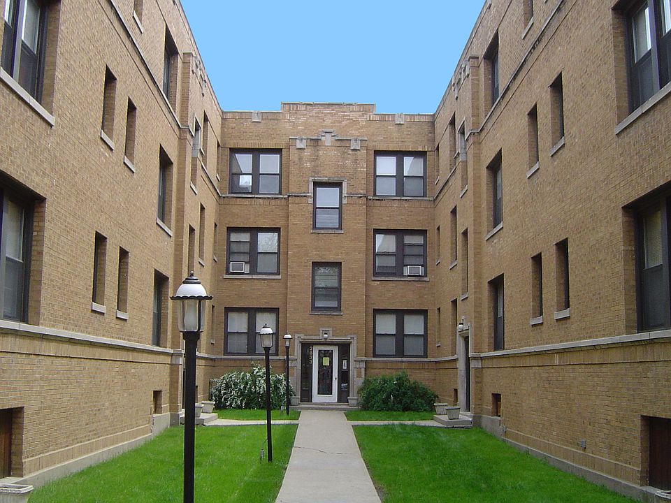 1st image of 2631-2637 N Spaulding Ave #2633-2E