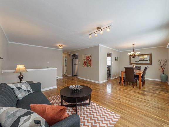 Living Room / Dining Room