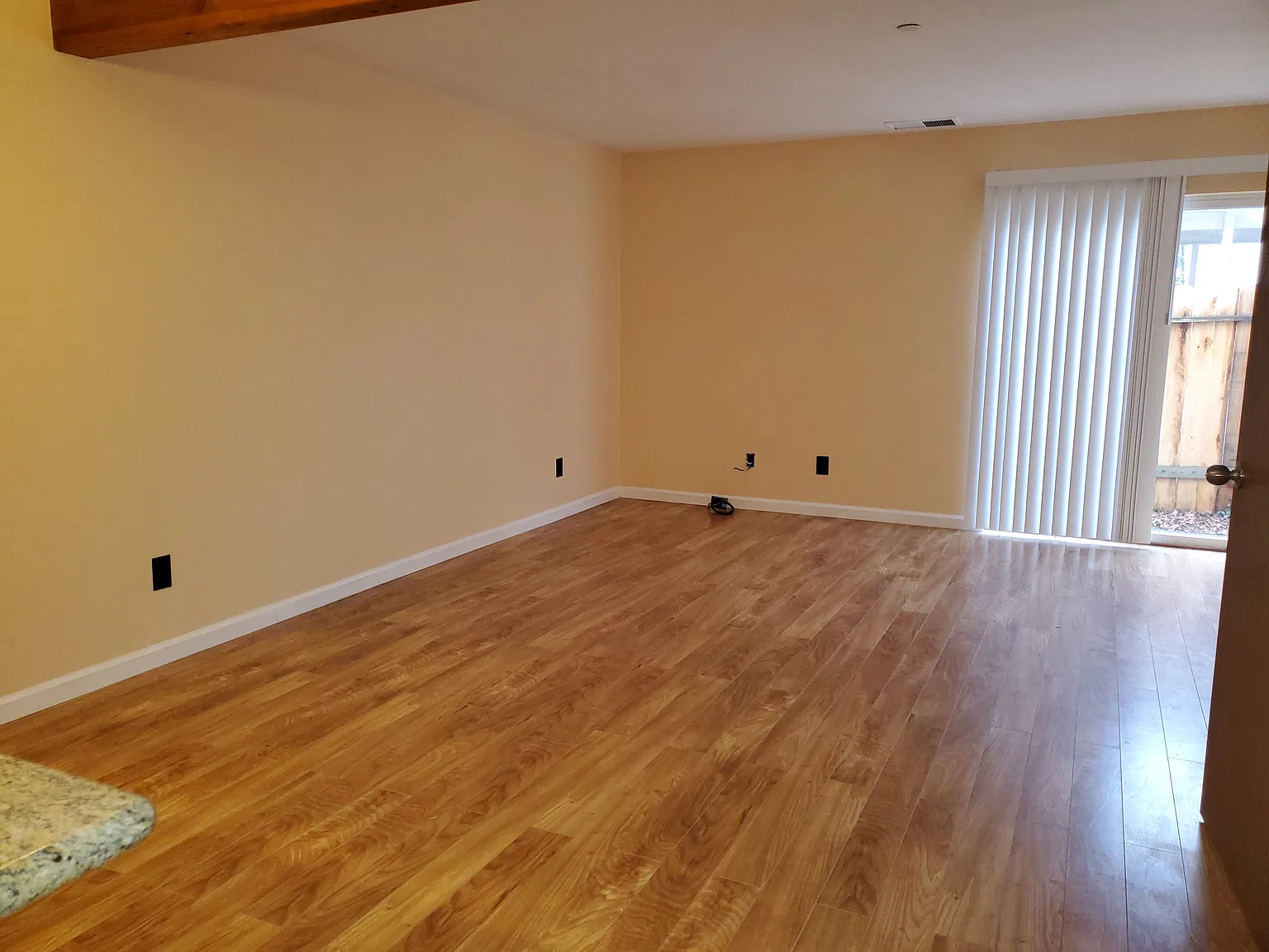 2 bed, 1.5 bath, 890 sqft, $1,845 — Photo 4