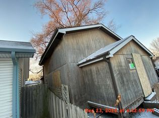 1822 S 10th St, Council Bluffs, IA 51501
