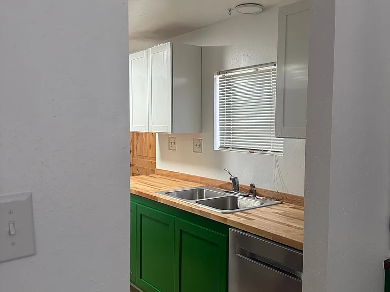 6820 N Blue Blvd — Photo 12