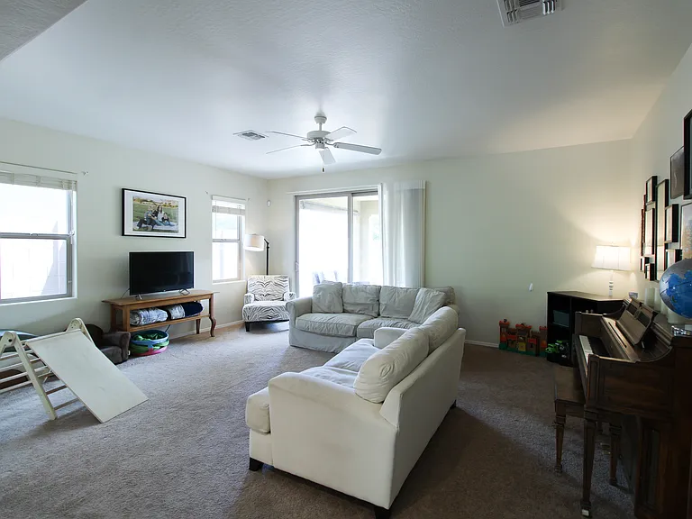 4423 E Angela Dr — Photo 3