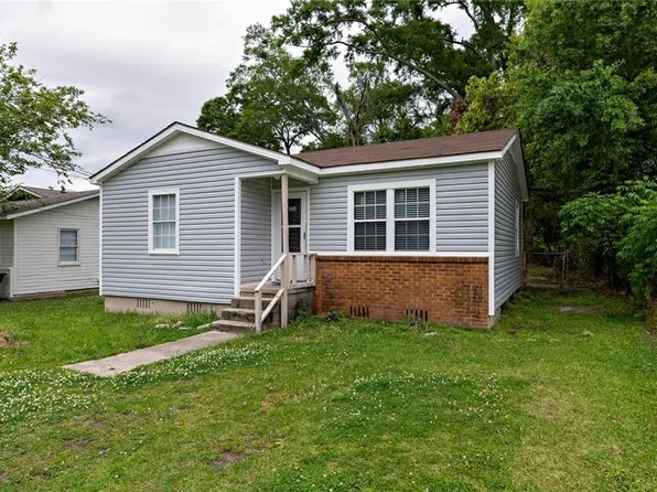 352 10th Ave, Chickasaw, AL 36611