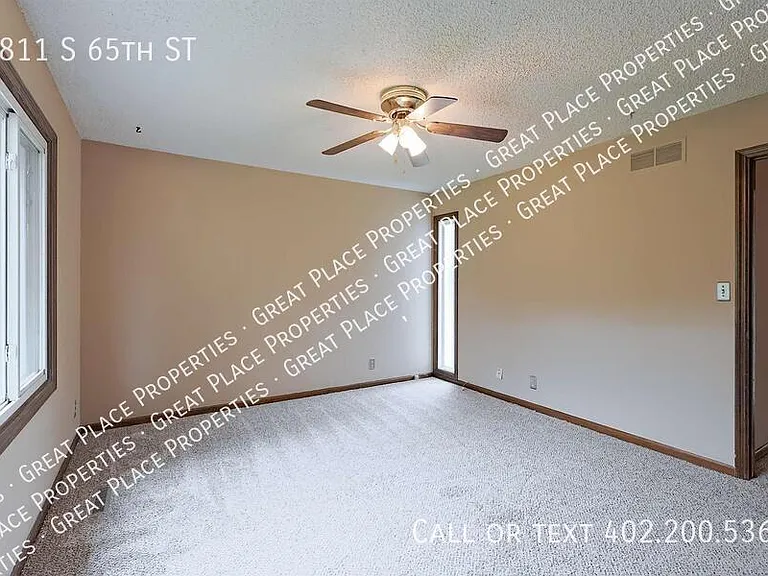 4811 S 65th St — Photo 34
