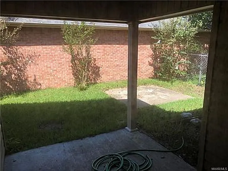 1525 Westminster Dr — Photo 6